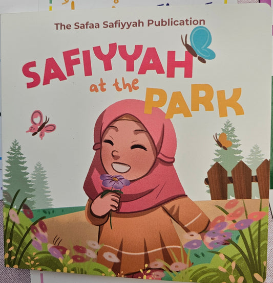 SAFIYYAH AT THE PARK - A BILINGUAL BOARDBOOK